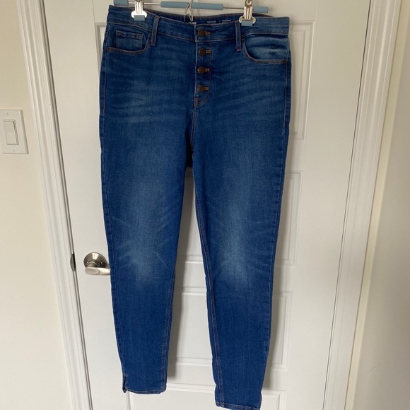Old Navy - High-Waisted Skinny Jeans (Tall) - Picture 1 of 8